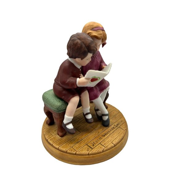 The Jessie Wilcox Smith Collection 1986 "Be Mine, Valentine" Avon Figure - Picture 2 of 8